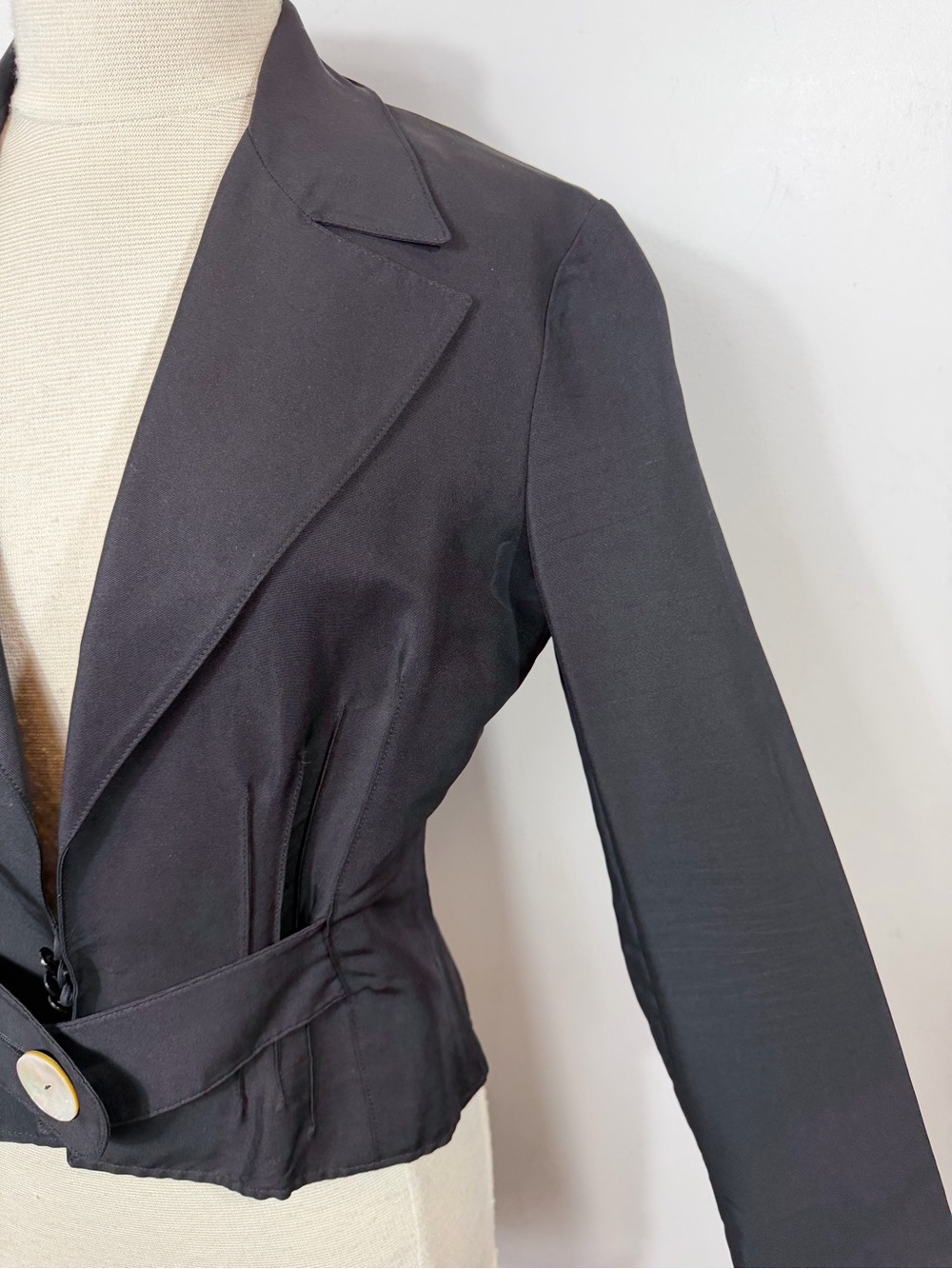 Vintage Valentino Boutique Black Silk Cropped Blazer Jacket Italy US Small - Picture 4 of 13
